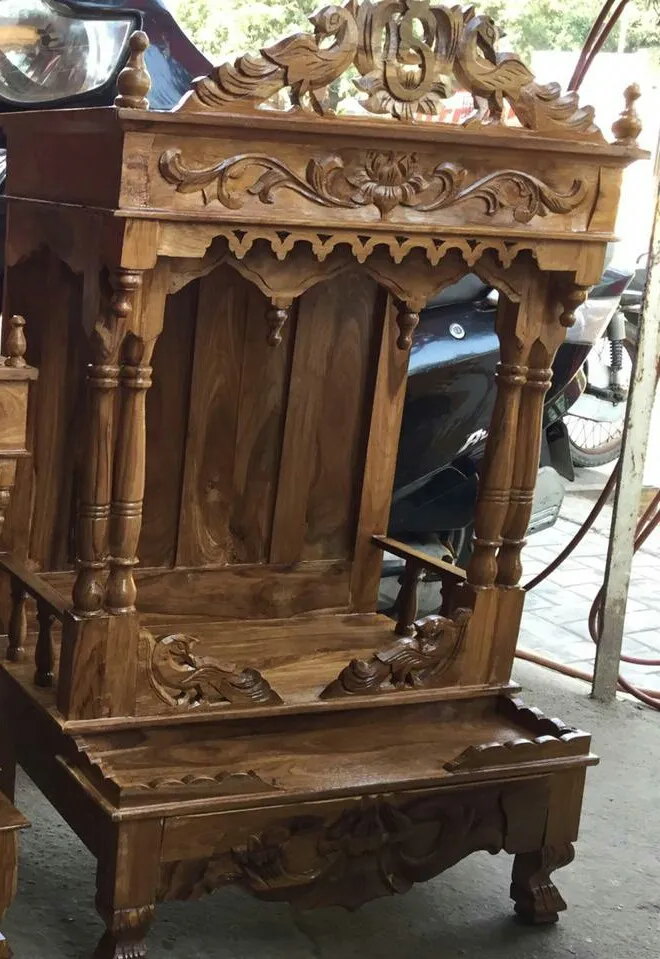 Scrolled Workshop Frame Wooden Singhasan